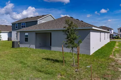 Exterior - 2011 Town Pasture Dr, Eustis, FL 32726 photo 9 of 11