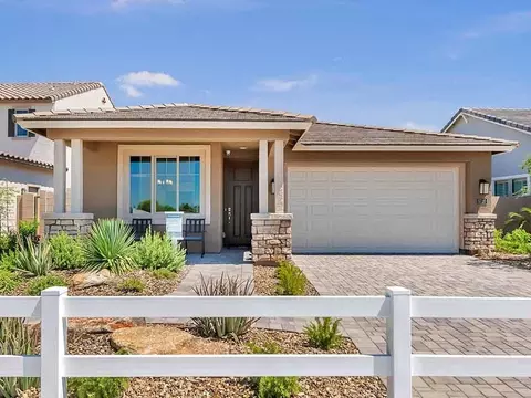 5720 W Mauna Loa Ln, Glendale, AZ 85306