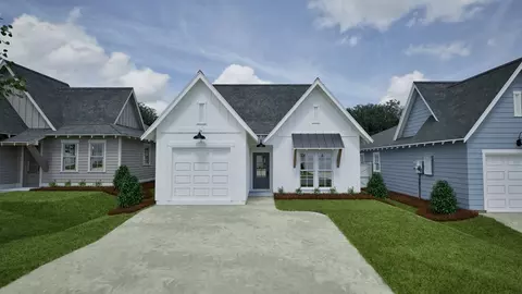 1019 Woodland Ln, Opelika, AL 36801