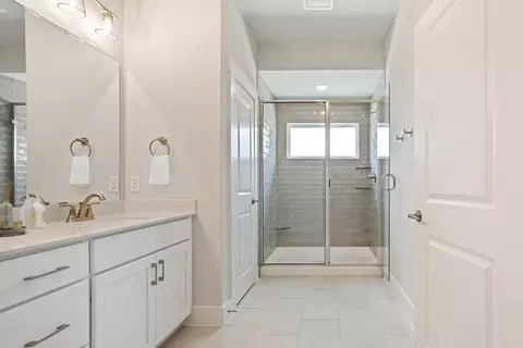 Bath - 4565 Lamplights Dr, Prosper, TX 75078 photo 3 of 6