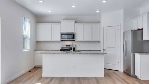 Kitchen - 18101 Coppermallow Trl, Parker, CO 80134 photo 2 of 6