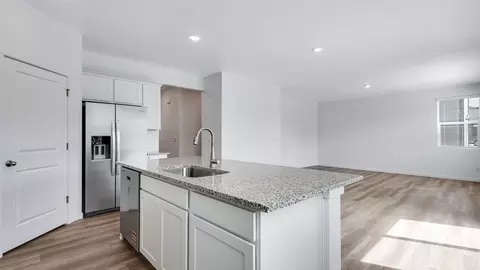 Kitchen - 18101 Coppermallow Trl, Parker, CO 80134 photo 3 of 6