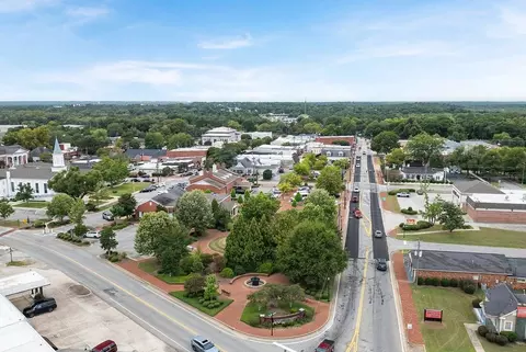View/Area - 147 Overton Dr, Perry, GA 31069 photo 1 of 3