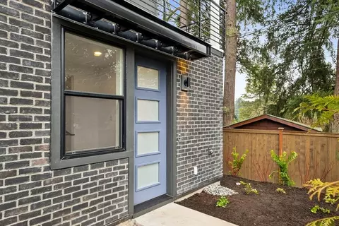 Exterior - 18923 99th Pl NE, Bothell, WA 98011 photo 2 of 23
