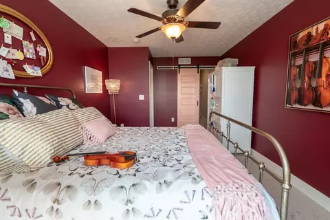 Bedroom - 9470 Lancaster Rd SW, Hebron, OH 43025 photo 4 of 6