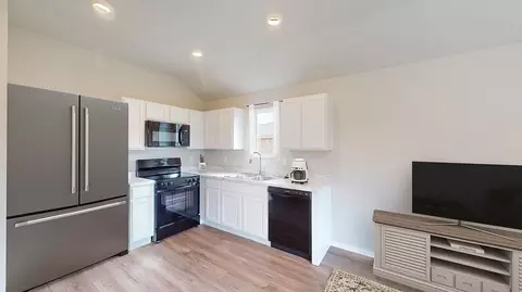 85 Sunshine Ln W, Lincoln, AL 35096