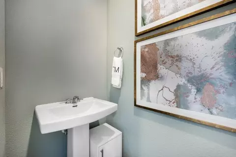 Bath - 960 Cherrystone Loop, Buda, TX 78610 photo 3 of 5