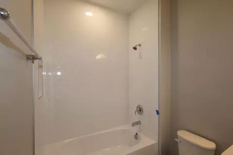 Bath - 1308 Hyde St, Saint Cloud, FL 34771 photo 1 of 4