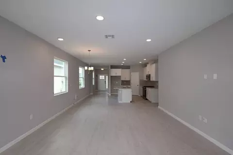 Living - 1308 Hyde St, Saint Cloud, FL 34771 photo 2 of 7