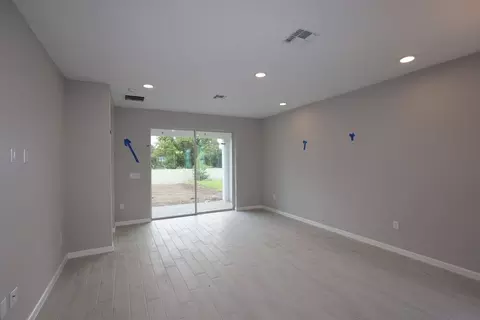 Living - 1308 Hyde St, Saint Cloud, FL 34771 photo 5 of 7