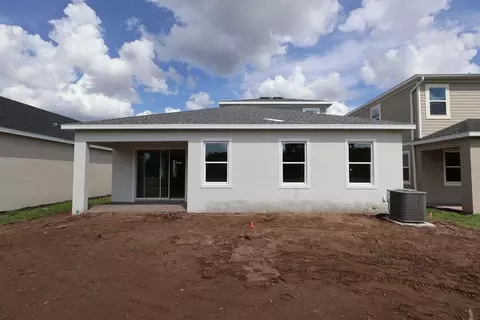 Exterior - 1308 Hyde St, Saint Cloud, FL 34771 photo 6 of 8