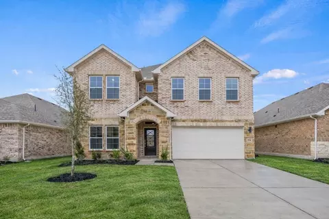 321 Amberville Dr, Red Oak, TX 75154