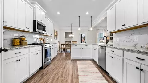 Kitchen - 23 Cheshire Downs Ct, Smithfield, NC 27577 photo 8 of 8