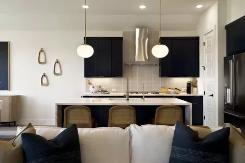 Kitchen - 10925 Amistad Ln, Manor, TX 78653 photo 9 of 10