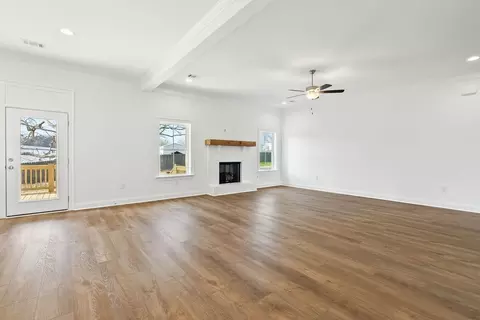Living - 127 Laurel Branch Dr, Dothan, AL 36305 photo 1 of 3