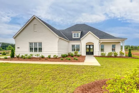 Exterior - 127 Laurel Branch Dr, Dothan, AL 36305 photo 5 of 9