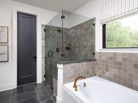 Bath - 3710 Quartz Manor Dr, Angleton, TX 77515 photo 2 of 3