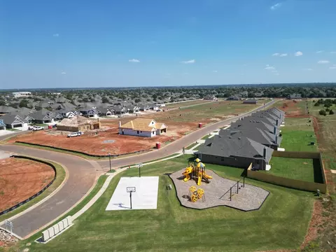 View/Area - 2121 NW 171st St, Edmond, OK 73012 photo 2 of 9