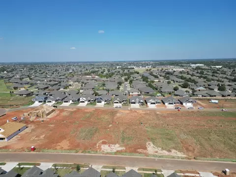 View/Area - 2121 NW 171st St, Edmond, OK 73012 photo 6 of 9