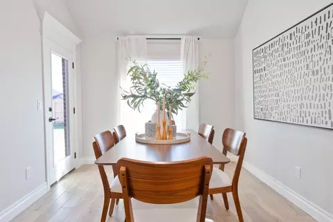 Dining - 2121 NW 171st St, Edmond, OK 73012 photo 1 of 2