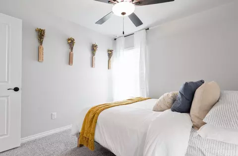 Bedroom - 2121 NW 171st St, Edmond, OK 73012 photo 4 of 5