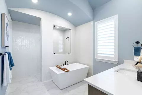 Bath - 3761 Long Stem St, Venus, TX 76084 photo 2 of 5