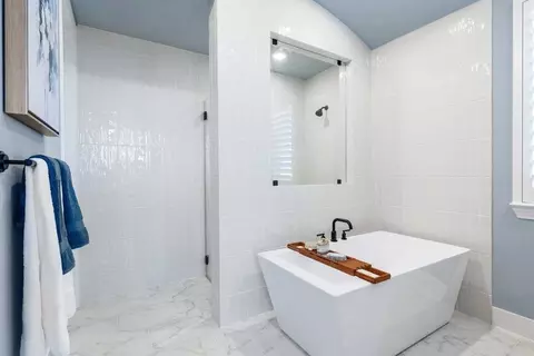 Bath - 3761 Long Stem St, Venus, TX 76084 photo 4 of 5
