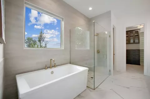 Bath - 35 Oak Park Dr, Saint Johns, FL 32259 photo 1 of 2