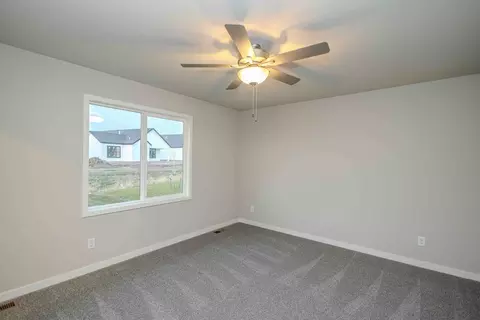 Bedroom - Bannister Dr, Ankeny, IA 50021 photo 2 of 5