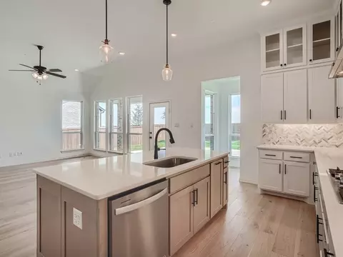 Kitchen - 4805 Triadic Ln, Prosper, TX 75078 photo 4 of 10