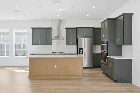 Kitchen - 1537 Seashore Cir, Celebration, FL 34747 photo 2 of 2