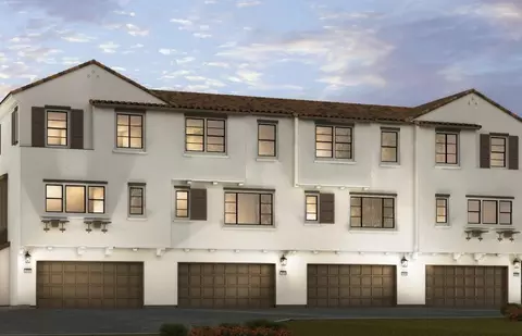 Exterior - 128 Bridle Dr, Burbank, CA 91506 photo 6 of 14