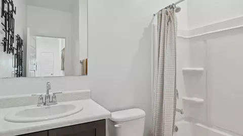 Bath - 2661 W Sylvan Ave, Apache Junction, AZ 85120 photo 3 of 9