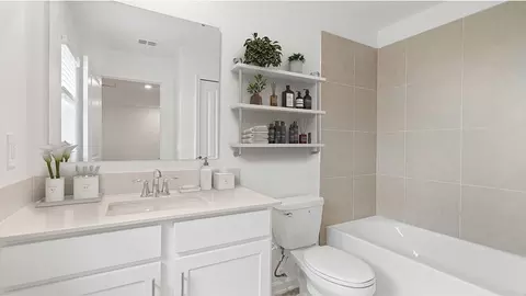 Bath - 5553 Ronin Dr, Saint Cloud, FL 34771 photo 4 of 4