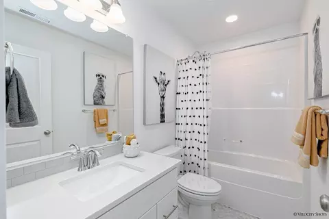 Bath - 1200 S 32nd Ave, Cornelius, OR 97113 photo 6 of 7