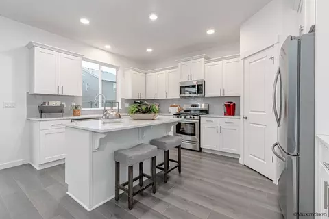 Kitchen - 1200 S 32nd Ave, Cornelius, OR 97113 photo 8 of 8