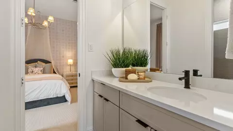 Bath - 527 Coen Cain Dr, Rosenberg, TX 77471 photo 5 of 11