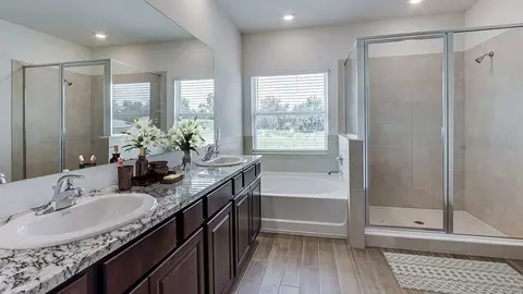 Bath - 6045 SW 46th Dr, Gainesville, FL 32608 photo 5 of 6
