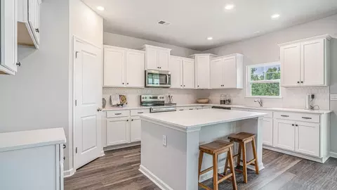 Kitchen - 433 Glacier Way, Conway, SC 29526 photo 1 of 3