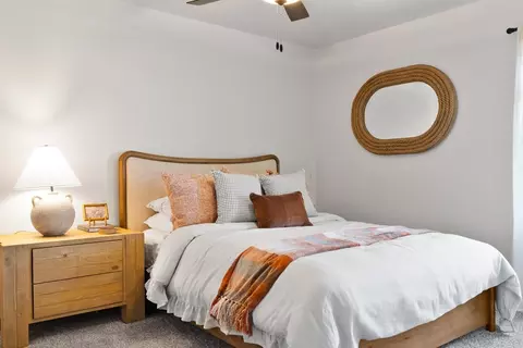 Bedroom - 701 Still Mdws, Guthrie, OK 73044 photo 14 of 15