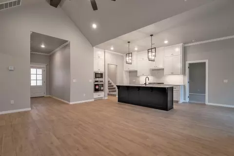 Entry Way - 701 Still Mdws, Guthrie, OK 73044 photo 2 of 12