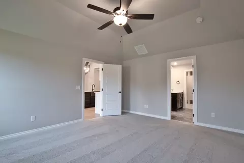 Bedroom - 701 Still Mdws, Guthrie, OK 73044 photo 6 of 15