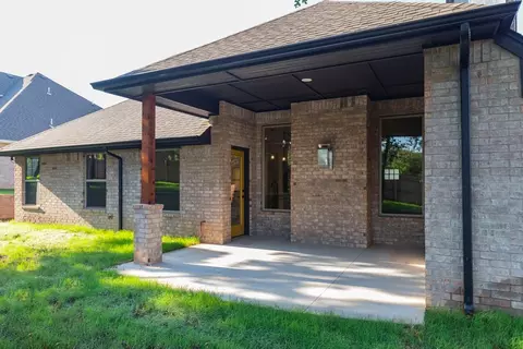 Exterior - 701 Still Mdws, Guthrie, OK 73044 photo 28 of 37