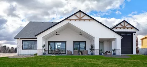 Exterior - 4390 W Strant Dr, Eagle, ID 83616 photo 7 of 8
