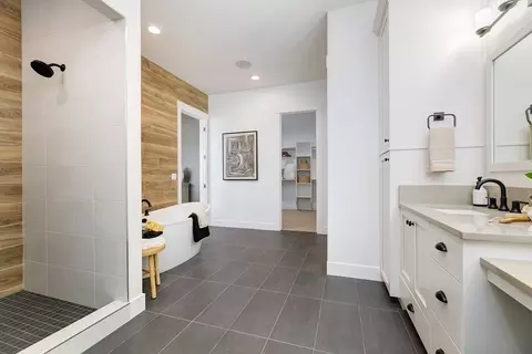 Bath - 4390 W Strant Dr, Eagle, ID 83616 photo 2 of 7