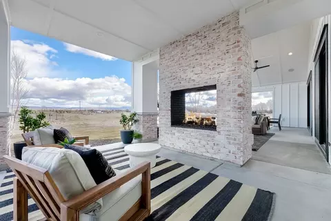 Exterior - 4390 W Strant Dr, Eagle, ID 83616 photo 5 of 8