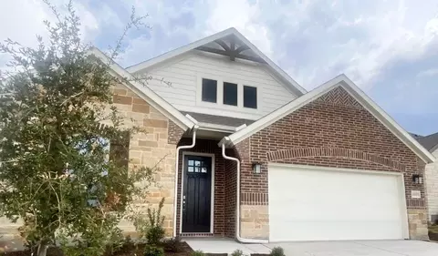 10008 Birchpoint Dr, Fort Worth, TX 76108