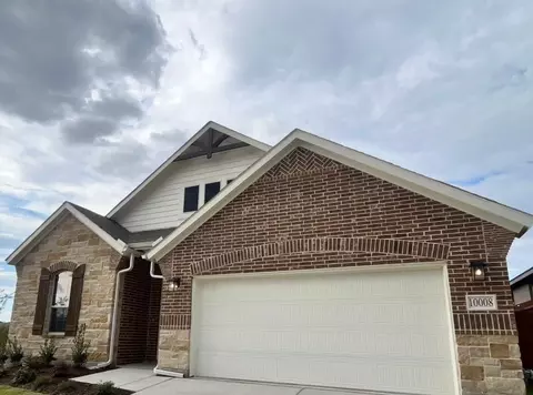 10008 Birchpoint Dr, Fort Worth, TX 76108