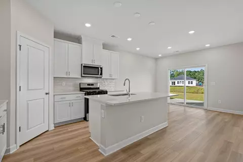 201 Evergreen St, Longs, SC 29568