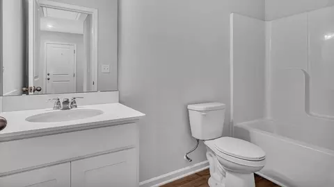 Bath - 105 Foxford Dr, Conway, SC 29526 photo 2 of 5